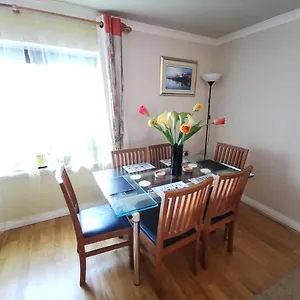 https://4-bedroom-duplex-apartment-in-central-edinburgh.edinburghhotelsuk.org
