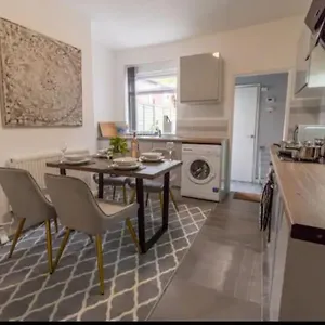 https://beautiful-home-near-city-centre.hotelsin-nottingham.com