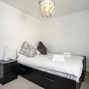 https://comfy-2-bedroom-apartment-near-edinburgh-city-centre.edinburghhotelsuk.org